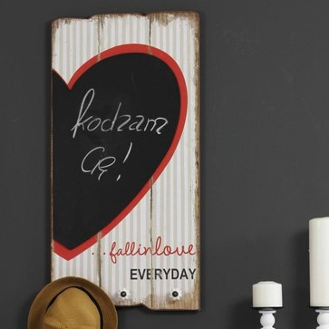 Drewniana tablica dekoracyjna "Fell in love everyday", tablica do pisania, wieszak.