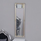 Barokowe, prostokątne lustro, drewniana rama, kolor srebrny.